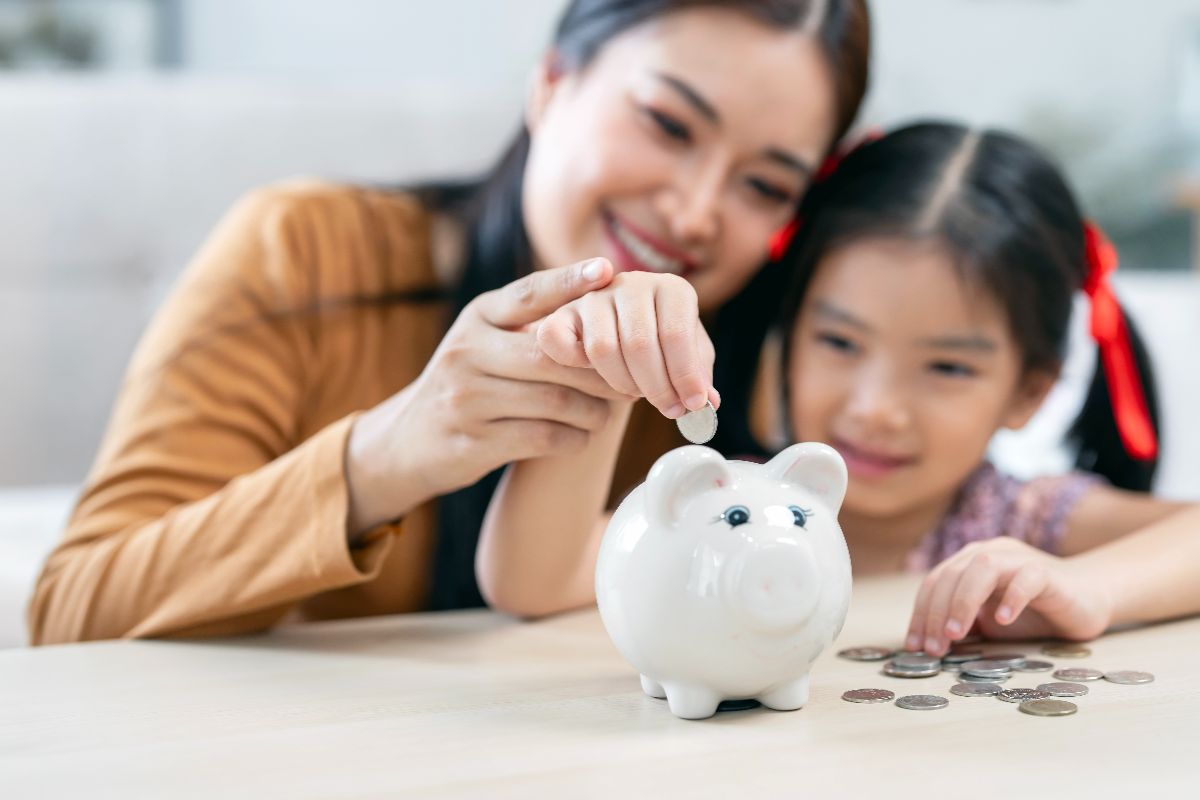 Young savers with ATM