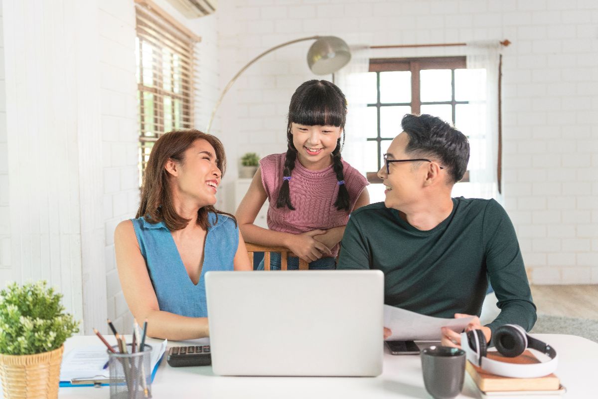 Mai-explain ang investing at interest ideas